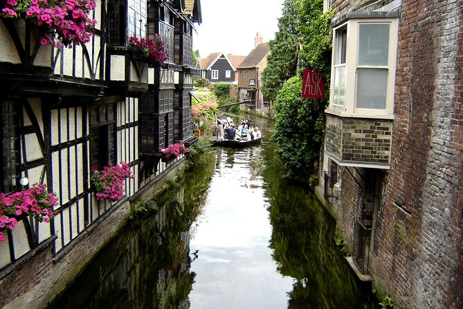 Leeds Castle and Canterbury - Day Tour from Brighton - Guide style makes a difference