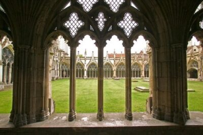 Leeds Castle Canterbury and Dover Private Tour from London