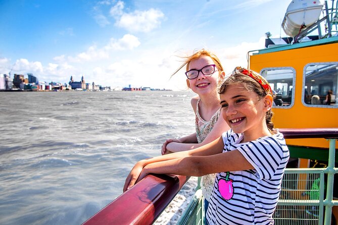 Liverpool: 50-Minute Mersey River Cruise - Onboard Comfort: Restrooms, Drinks, and Cold-Weather Reality