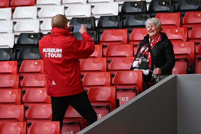 Liverpool Football Club - The Anfield Experience - Meeting an LFC Legend and the entertainment factor