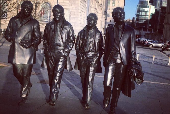 Liverpool: River Cruise & Sightseeing Bus Tour - Weather, clothing, and small comfort wins that matter