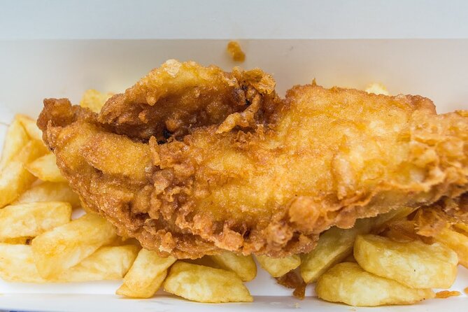 London Bridge & Borough Market Food Tour with 7 Authentic Dishes - Fish and chips, with the real answer on chips vs French fries