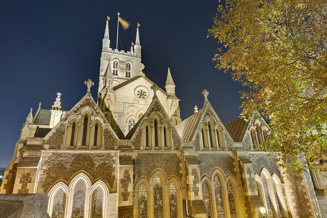London Bridge Ghost Walking Tour - The stop list, how each place changes the story