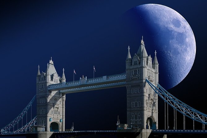 London by Night private Tour - Millennium Bridge and Tower Bridge: engineering stars with pop-culture links