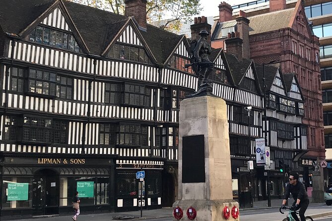 London Charles Dickens Puzzle Questo and Self-Guided Tour - Stop 1 and 2: Charles Dickens Museum, then the Vine Street and Man in the Moon area