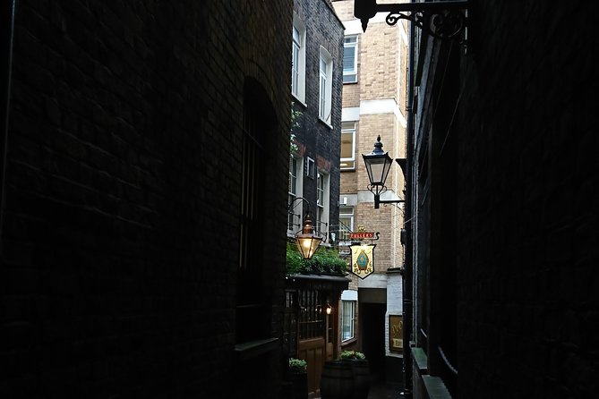 London Christmas Carol & Charles Dickens Small Group Walking Tour - Leadenhall Market: the turkey errand and a film-famous backdrop