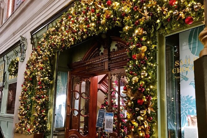 London Christmas Lights Bike Tour with Local Guide - Seven Dials and Covent Garden: the neighborhoods feel different