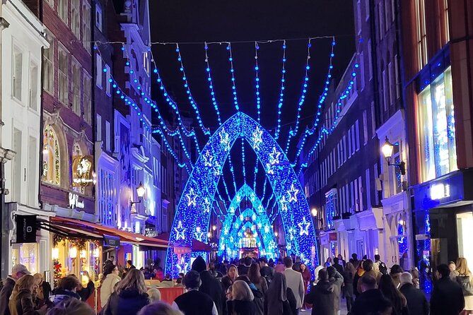London Christmas Lights Private Walking Tour - Trafalgar Square: the battle story and the Norway tree symbol
