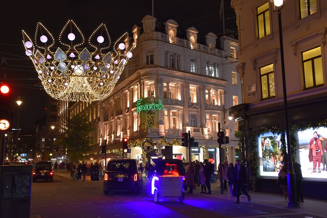London Christmas Lights Private Walking Tour - Fortnum and Mason and the classic department store glow