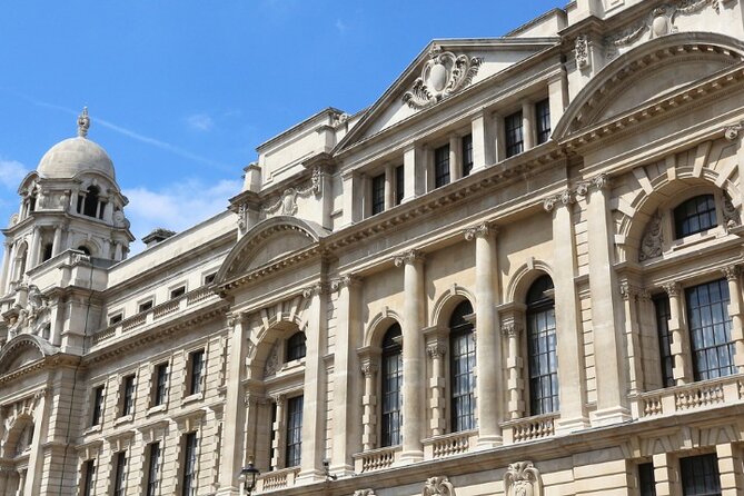 London: Churchill & World War 2 Walking Tour - Stop 2: Downing Street, the government hub you can spot in seconds