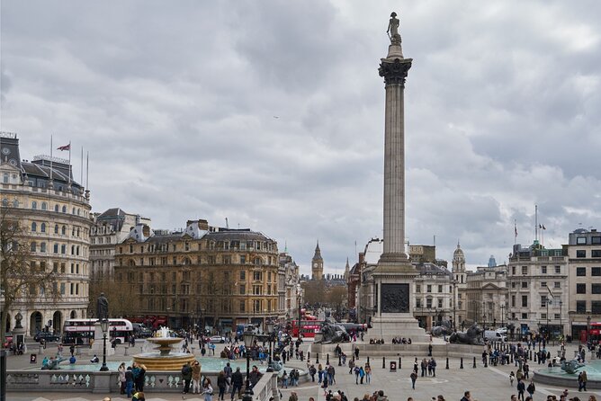 London (Covent Garden) Scavenger Hunt and Sights Self-Guided Tour - Trafalgar Square and Cleopatra’s Needle, the big-league photo stop