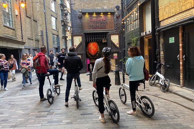 London E-Bike tour & Borough market - Shakespeare’s Globe and The Clink Prison Museum: Small Stops With Big Atmosphere