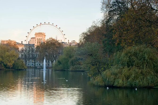 London Essential 2 hour introductory Walking Tour With a Londoner - Trafalgar Square, a fast stop that still lands