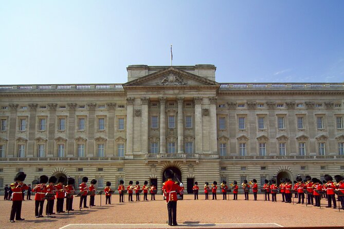 London Essential 2 hour introductory Walking Tour With a Londoner - Clarence House and St James’s Palace, smaller pauses with meaning
