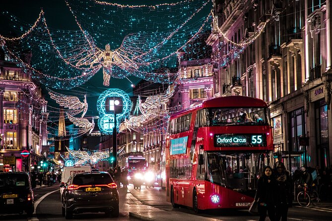 London Exclusive Christmas Lights Guided Tour by Black Cab - Why a black cab works so well for Christmas lights