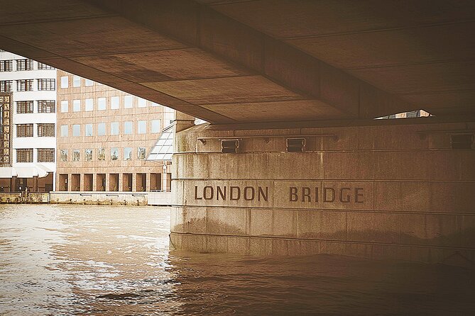 London Eye To London Bridge (River Walk) - From the London Eye to London Bridge, without the maze