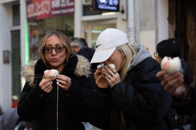 London Food Walking Tour: World Flavours in Soho & Chinatown - First steps in Soho: where the walk starts and how it feels