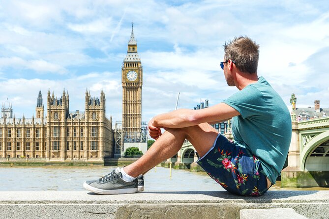 London Full-Day Private Tour with Westminster Abbey Tickets - Trafalgar Square and the smallest police station