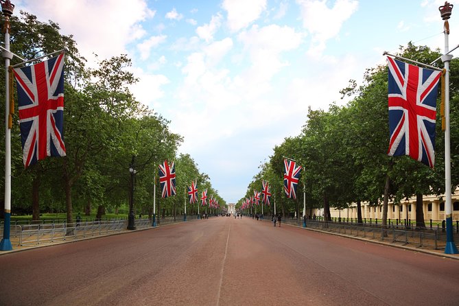London Full Day Sightseeing Tour with London Eye - Thames River cruise: the built-in reset that keeps the day fun