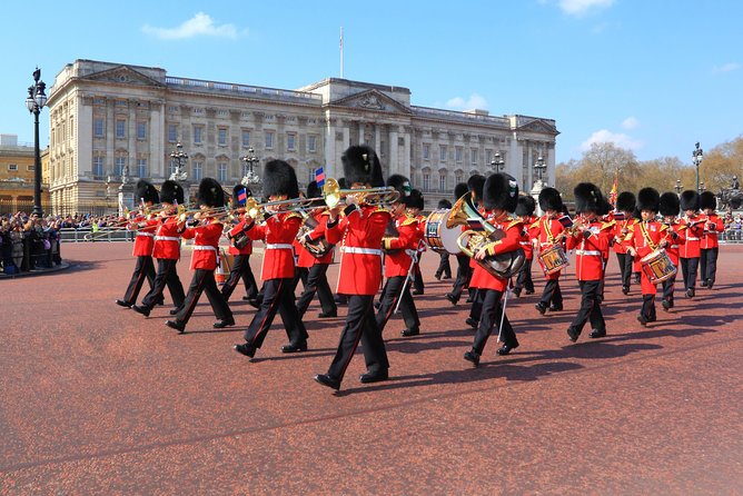 London Full Day Sightseeing Tour with London Eye - Tower of London and Crown Jewels: more than a walkthrough