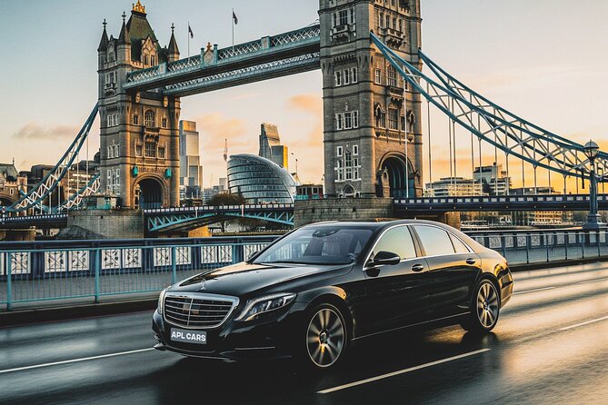 London Gatwick Airport LGW to Heathrow LHR Private Transfer - Meet and greet setup: how to find your driver fast at Gatwick