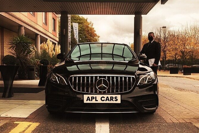 London Gatwick Airport LGW to Heathrow LHR Private Transfer - Booking for a smooth pickup from Gatwick to Heathrow