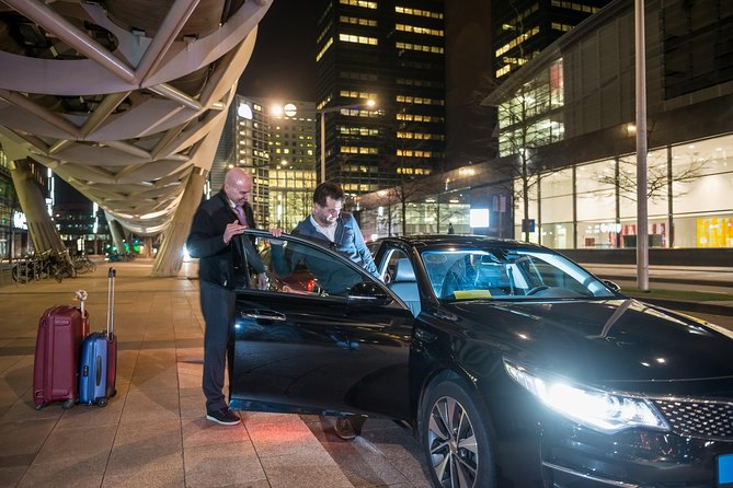 London Heathrow Airport Arrival Transfer (Airport to Southampton Hotel or Address) - What the Ride Includes (And How the Luggage Rules Protect Your Budget)