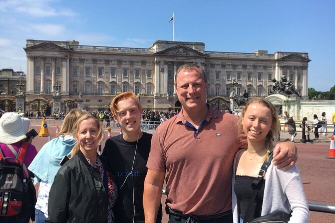 London Highlights Family-Friendly Walking Tour with Top Guide - Big Ben and Parliament views: Downing Street from the outside