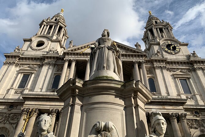 London Highlights Family-Friendly Walking Tour with Top Guide - Buckingham Palace and Changing the Guard: plan the magic, accept the weather