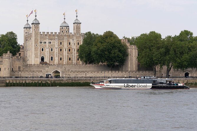 London: Hop-On Hop-Off 1 Day River Thames Adventure - Uber Boat - Onboard Comfort: Seating, Weather Protection, and the Cafe-Bar Setup