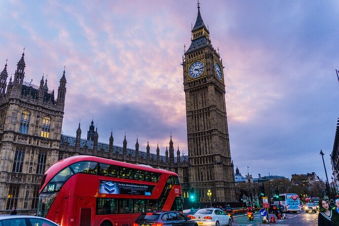 London: Landmarks Walking Tour & Harry Potter Walking Tour - Buckingham Palace and Royal Park: Flamingos, Guards, and Real Detail