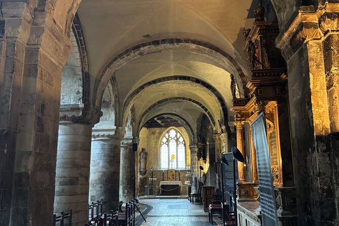 London: Medieval Tales and Martyrs Walking Tour - Old Bailey and the Newgate Prison Connection