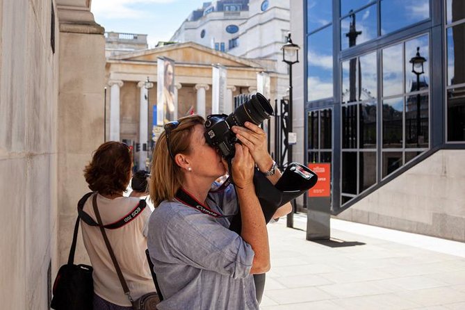 London Photography Tour - Private Tour - Piccadilly Circus: white balance, camera handling, and a mid-tour reset