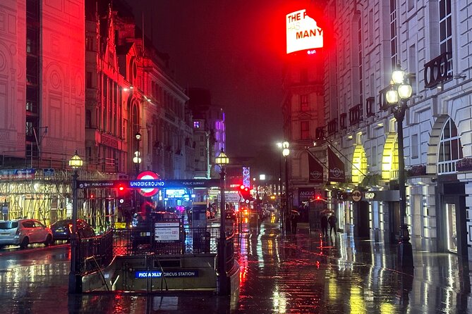 London Private Black Cab Night Tour with Hotel Pick Up - Price and value: who this private tour makes sense for