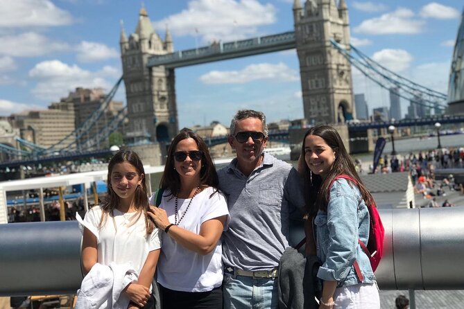London Private Family Tour Museum Visit for Kids and Games - Key Highlights