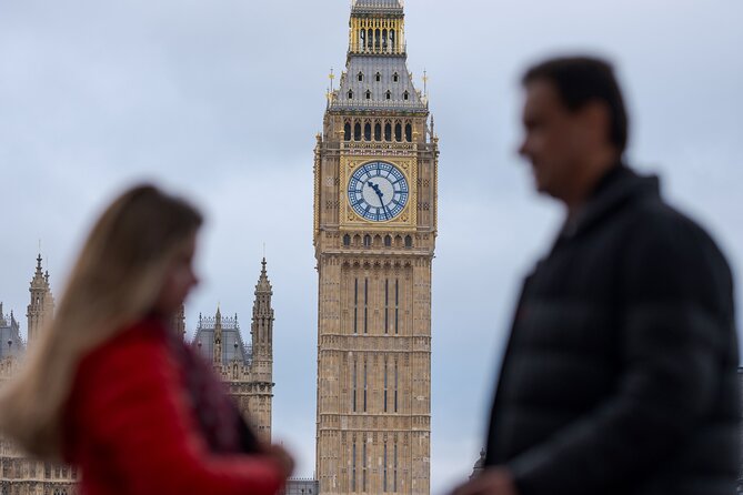 London: Private Landmarks with a Professional Photographer - Big Ben: getting sharp, confident photos in tight viewing areas