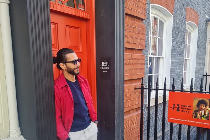 London Rock N Roll Beatles Private Black Cab Tour - Carnaby Street: Beatles influence meets swinging-’60s style