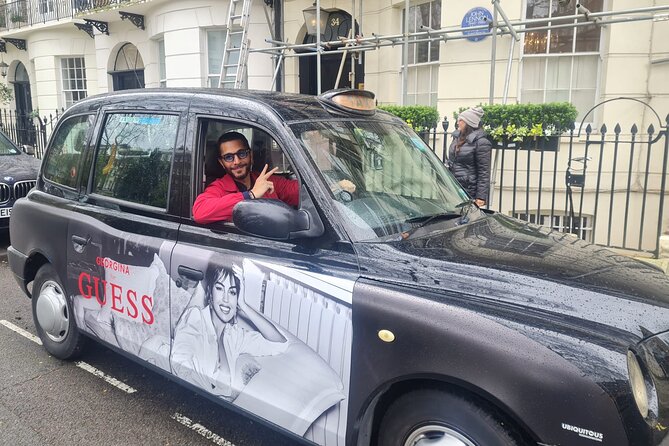London Rock N Roll Beatles Private Black Cab Tour - Gibson Garage: guitars, memorabilia, and a 10% discount