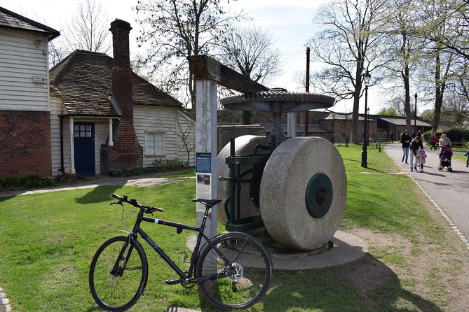 London's Best Kept Secret Bike Tour - Finding the meeting point: Colliers Wood, then the guide’s 100-year-old house