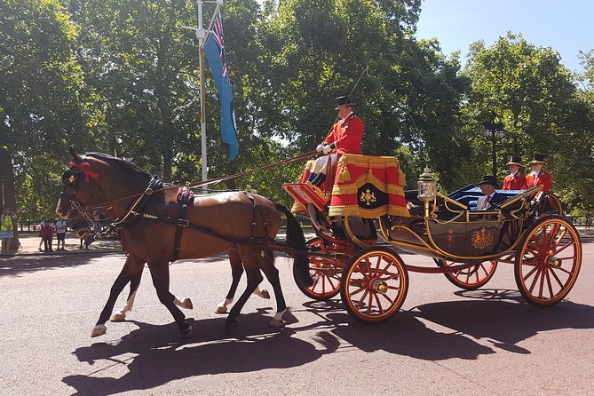 London's Palaces & Parliament Tour (See Over 20+ London Top Sights) - The Changing of the Guard timing, and how to plan around it