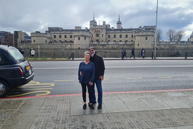 London Sightseeing Private Black Cab Tour with Hotel Pick Up - Big Ben: the clock tower vibe, plus the sound of time