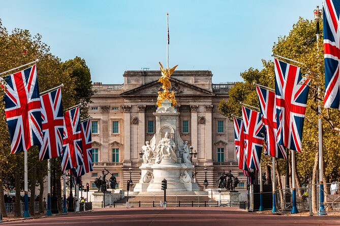 London sightseeing tour with a chauffeur driver - What it feels like to ride with a chauffeur, not just get transported