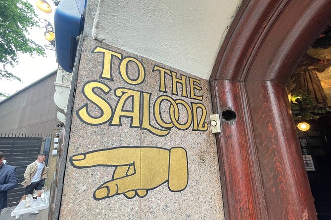 London Small Group Historic Pub Tour - Why the Max Group Size of 12 Changes Everything