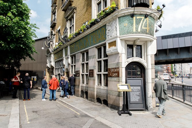 London Small Group Tour of Historical Pubs - Blackfriars Bridge and an art nouveau pub with pints on deck