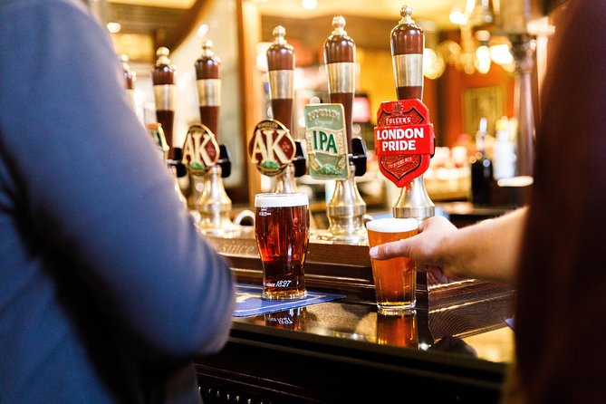 London Small Group Tour of Historical Pubs - Knight’s Templar, legal tales, and the architecture you almost skip