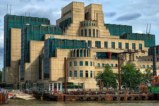 London Spy Experience with Tour Vesper Martini and Dinner - Should you book the London Spy Experience with Tour Vesper Martini and Dinner?