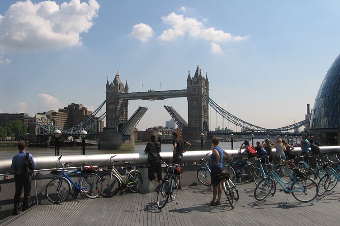 London Sunset Bike Tour - Parliament, Big Ben, and Westminster Abbey at Evening