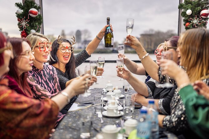 London Thames Christmas Lunch Party - London Thames Christmas Lunch Party: What You’re Really Buying