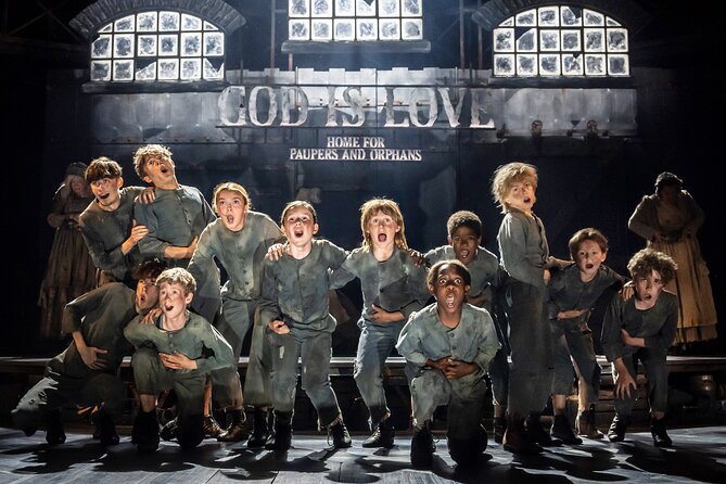 London Theatre: Oliver! - What the Evening Looks Like (2 Hours 40 Minutes)