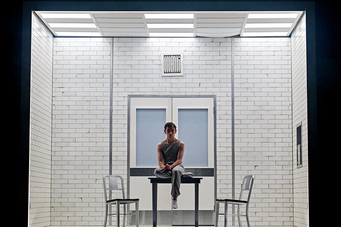 London Theatre: Stranger Things: The First Shadow - Matinee or evening: the simple choice that shapes your day